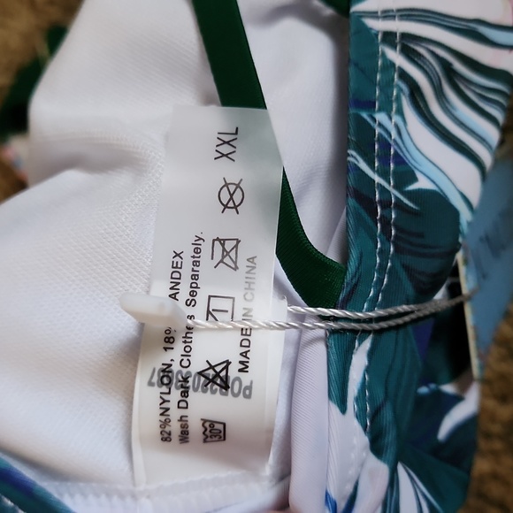 Yonique Floral Swim Top with Stappy Detail on Back - Picture 6 of 6